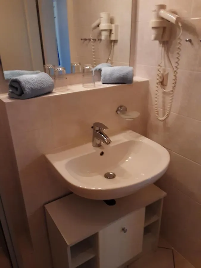 Europa Residenz Deluxe Suite 307 Mit Einem Schlafzimmer, 2 Balkone, Doppelstellplatz, Zwei Baeder Bad Fussing